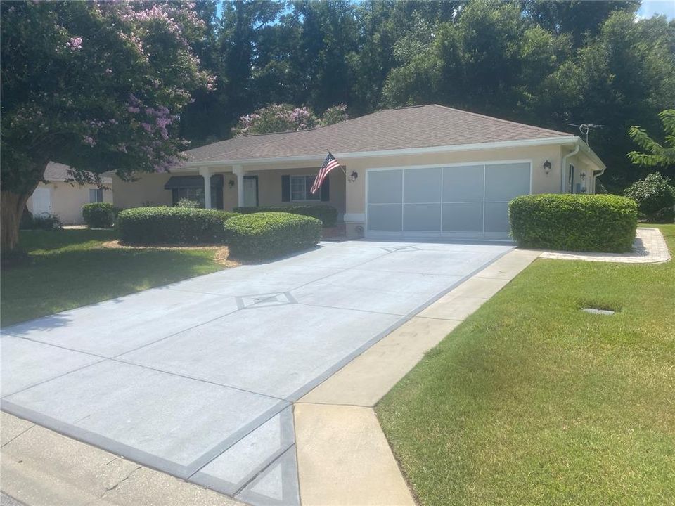 Front Driveway View.