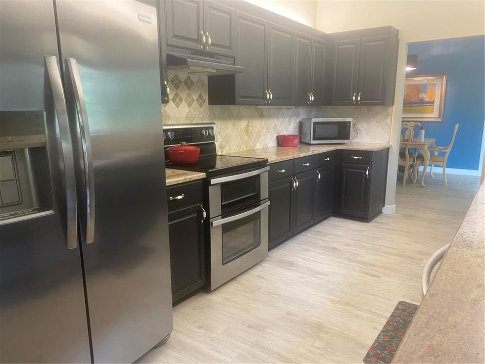 All Stainless Appliances, Note Double Oven.