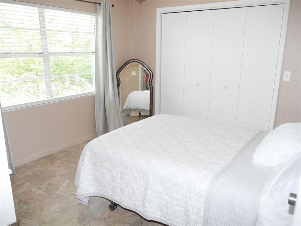 For Sale: $205,999 (2 beds, 2 baths, 1380 Square Feet)