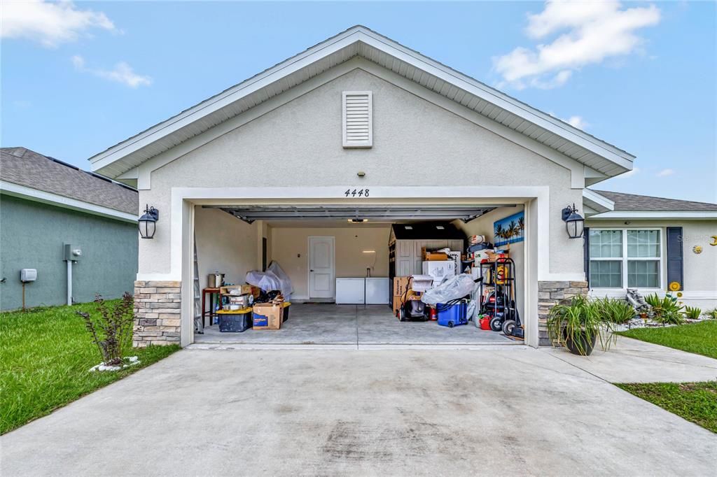 For Sale: $385,000 (3 beds, 2 baths, 1950 Square Feet)