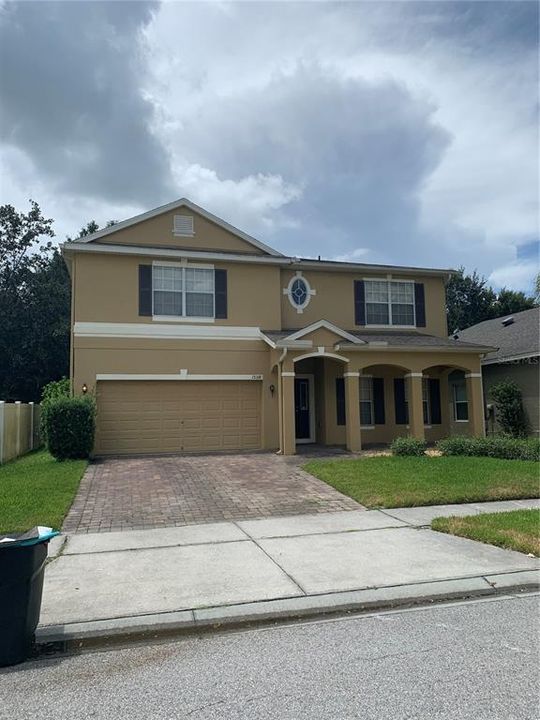 For Rent: $3,600 (6 beds, 3 baths, 2747 Square Feet)