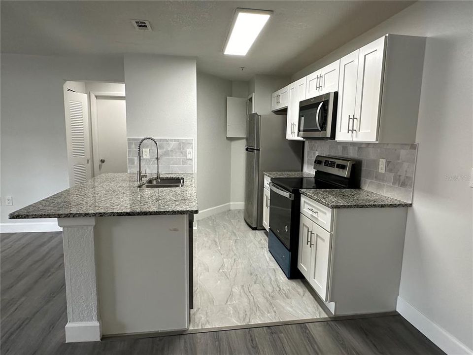 For Rent: $1,700 (2 beds, 2 baths, 1019 Square Feet)