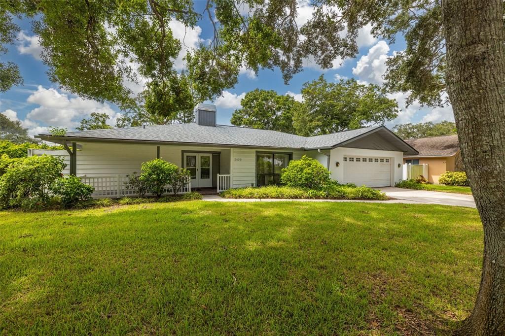 For Sale: $600,000 (3 beds, 2 baths, 2560 Square Feet)