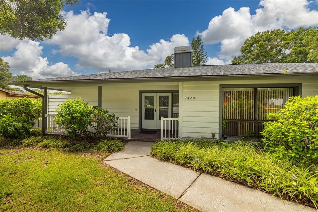 For Sale: $600,000 (3 beds, 2 baths, 2560 Square Feet)