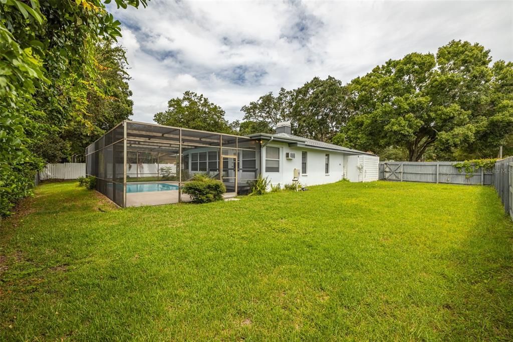 For Sale: $600,000 (3 beds, 2 baths, 2560 Square Feet)