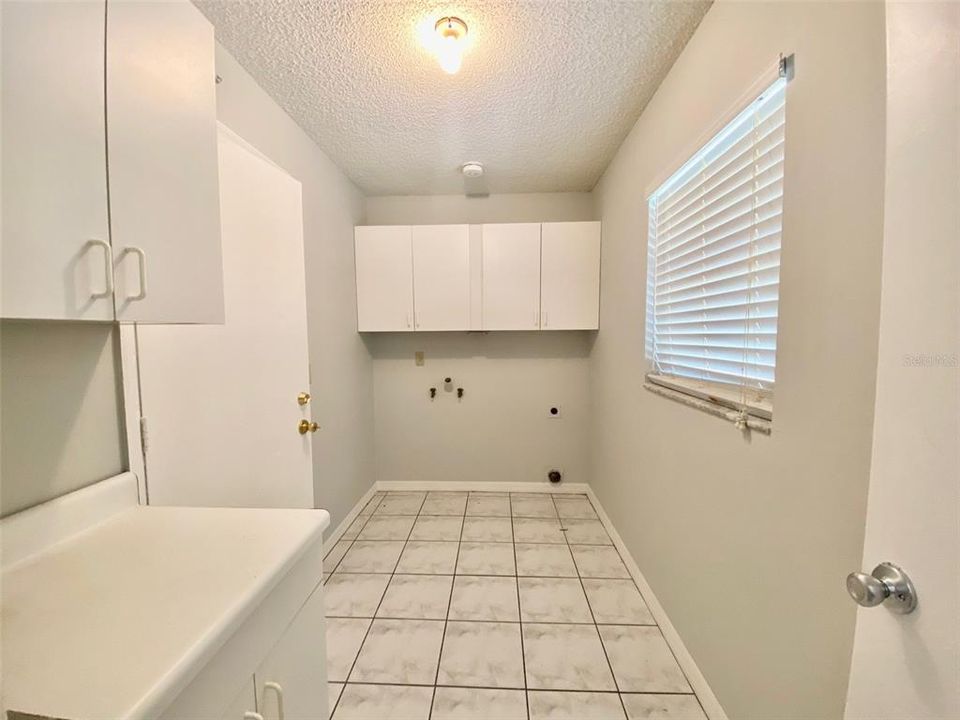 For Rent: $1,650 (3 beds, 1 baths, 1204 Square Feet)