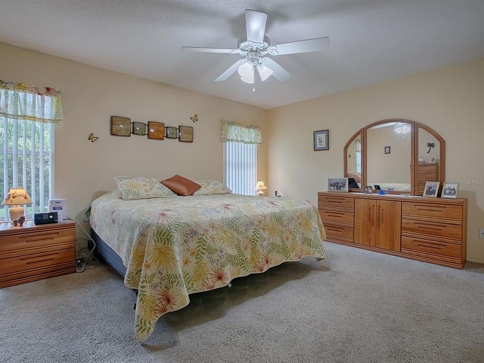 BEAUTIFUL MASTER BEDROOM