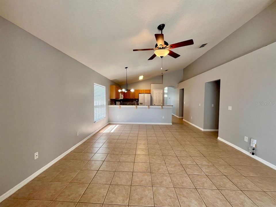 For Rent: $3,095 (4 beds, 2 baths, 2020 Square Feet)