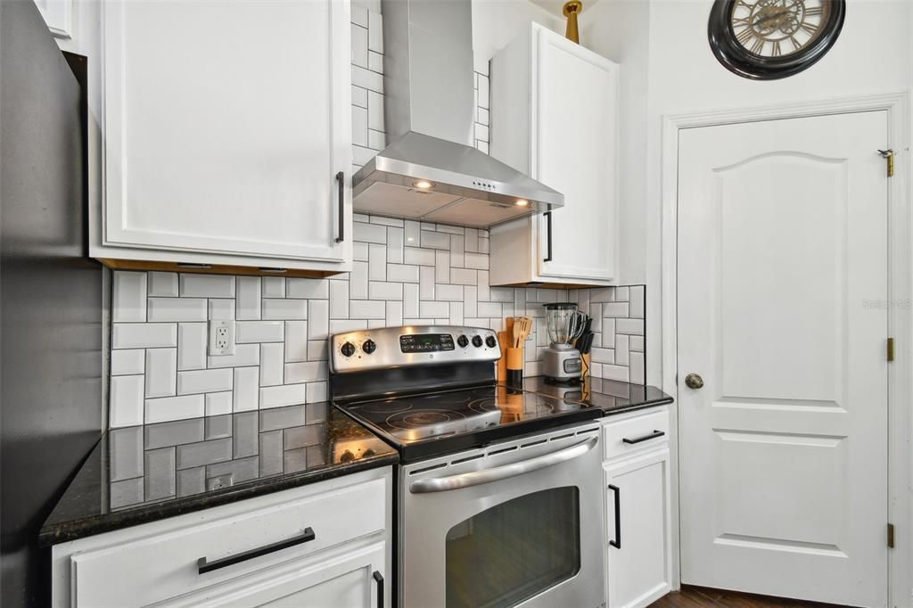 For Rent: $3,200 (3 beds, 2 baths, 2128 Square Feet)