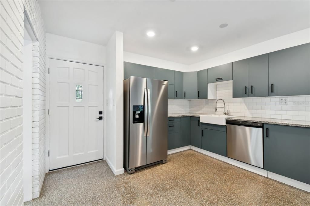 For Sale: $448,000 (3 beds, 2 baths, 1479 Square Feet)