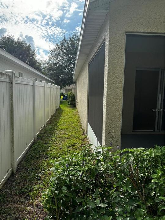 For Sale: $339,000 (3 beds, 2 baths, 1298 Square Feet)