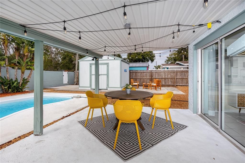 Active With Contract: $3,350 (3 beds, 2 baths, 1438 Square Feet)