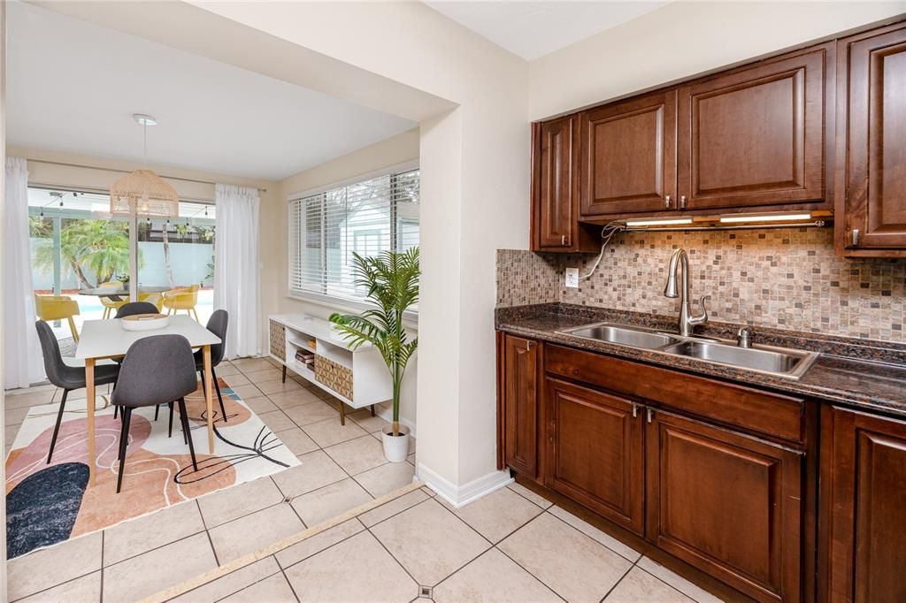 Active With Contract: $3,350 (3 beds, 2 baths, 1438 Square Feet)