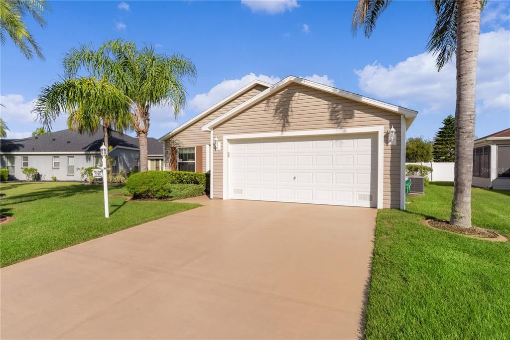 For Sale: $395,000 (3 beds, 2 baths, 1623 Square Feet)