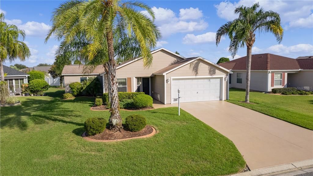 For Sale: $395,000 (3 beds, 2 baths, 1623 Square Feet)