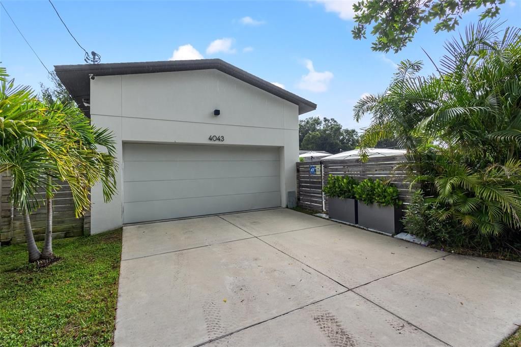 Exterior Garage