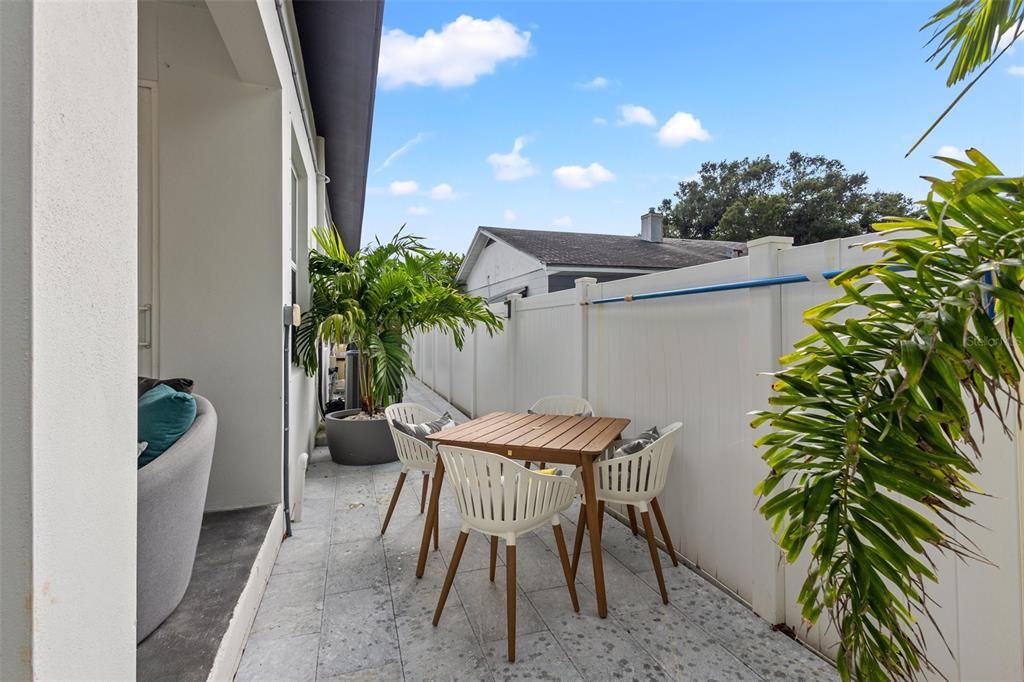 For Sale: $825,000 (3 beds, 2 baths, 1881 Square Feet)