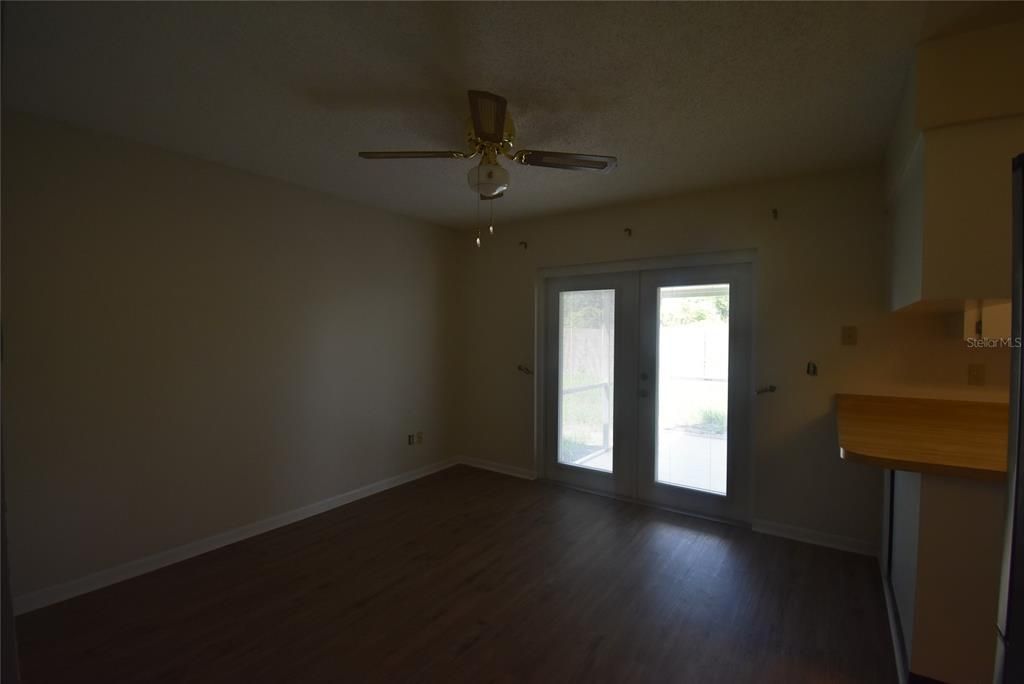 For Rent: $2,500 (4 beds, 2 baths, 1501 Square Feet)