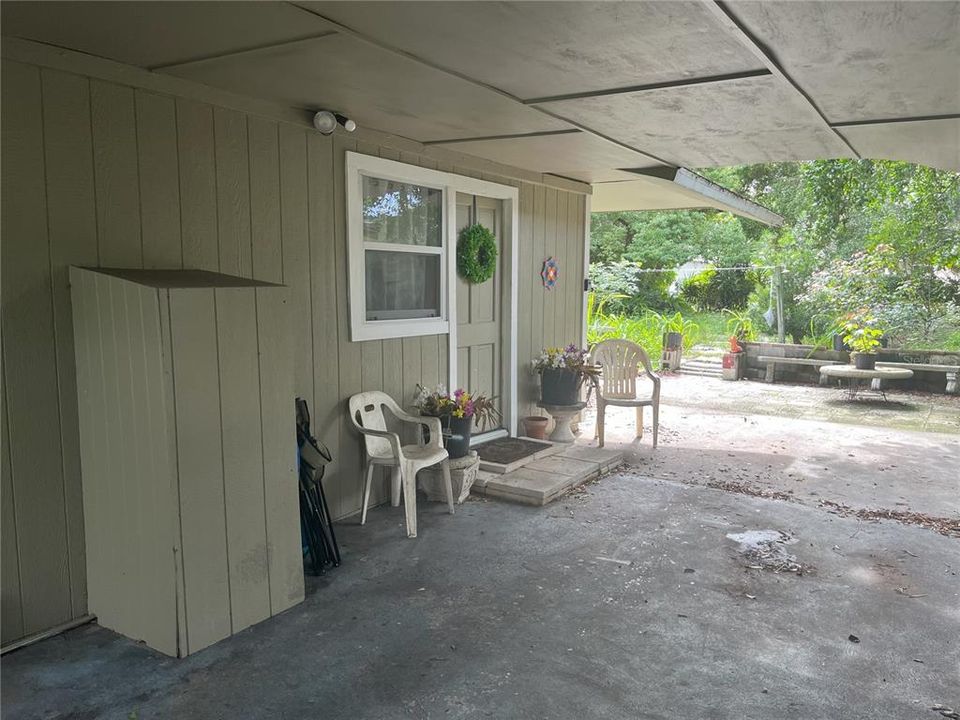 For Sale: $299,000 (3 beds, 1 baths, 928 Square Feet)