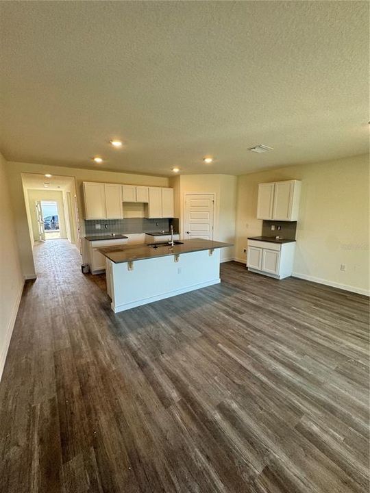 For Rent: $2,600 (3 beds, 2 baths, 1672 Square Feet)