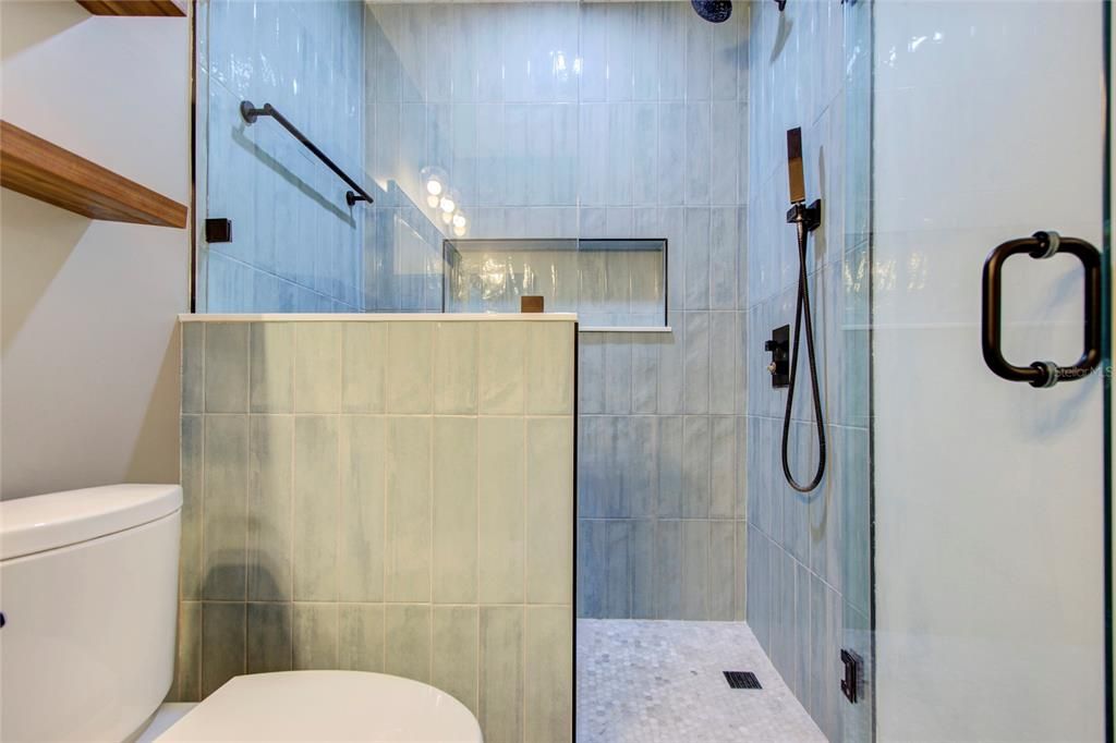 WALK IN SHOWER WITH AMAZING TILE WORK