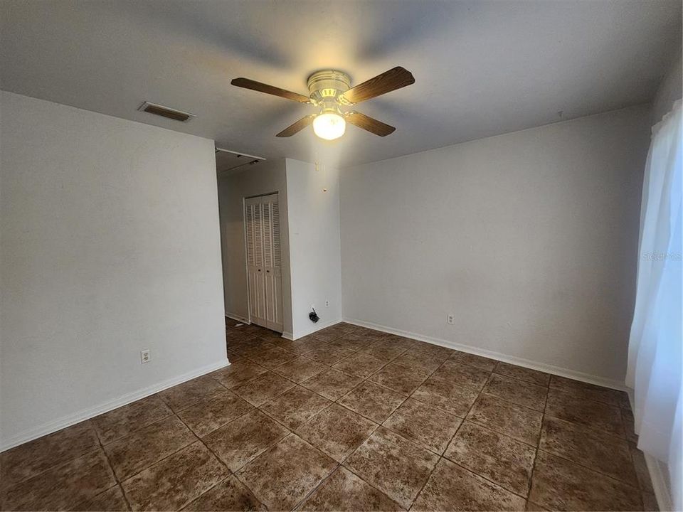 For Sale: $148,000 (2 beds, 1 baths, 1016 Square Feet)