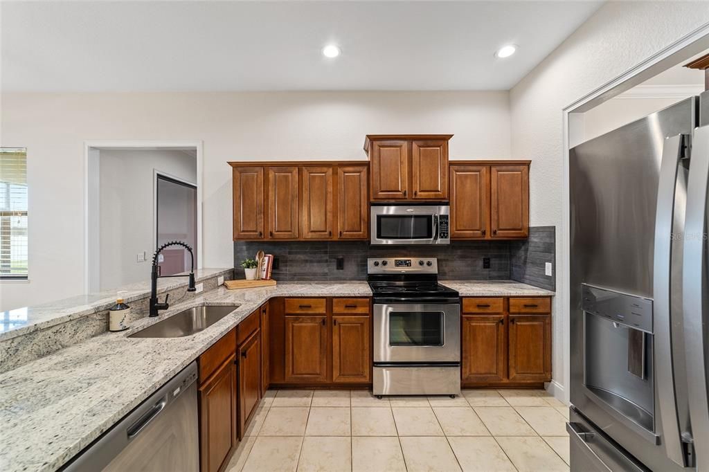 For Sale: $478,900 (4 beds, 2 baths, 2437 Square Feet)