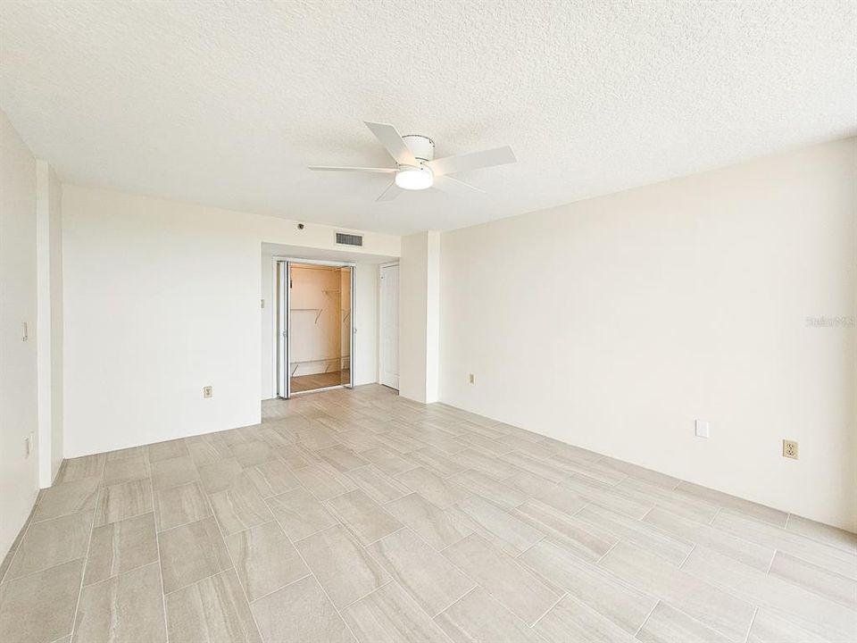 For Rent: $2,450 (2 beds, 2 baths, 1215 Square Feet)