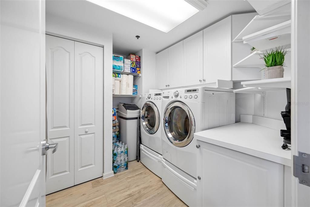 Laundry Room Full Size W&D, storage