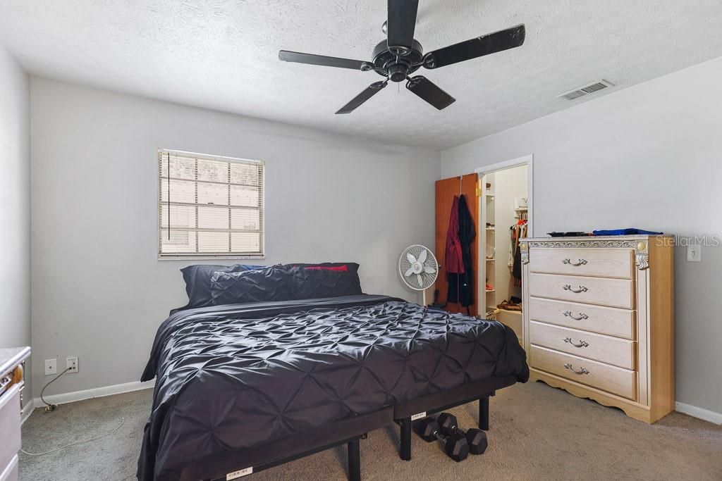 For Sale: $240,000 (3 beds, 2 baths, 1456 Square Feet)