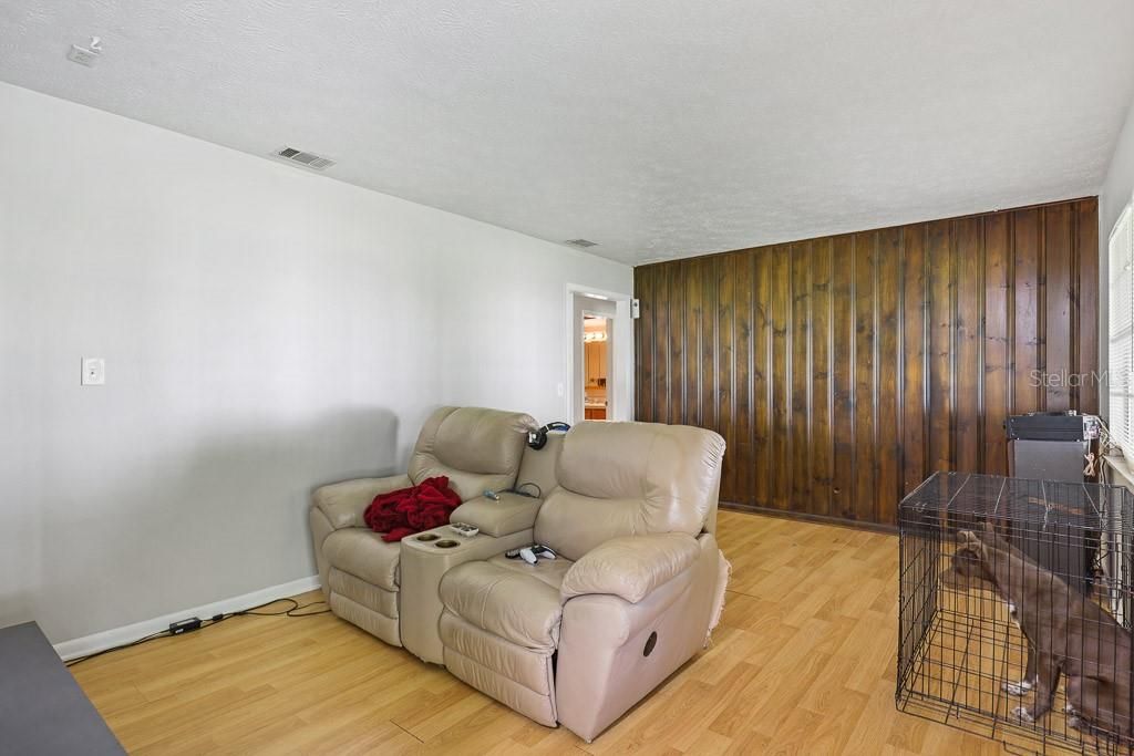 For Sale: $240,000 (3 beds, 2 baths, 1456 Square Feet)