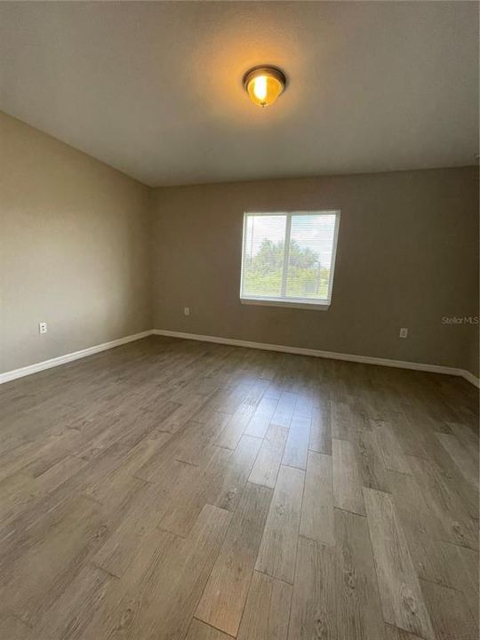 For Rent: $1,800 (3 beds, 2 baths, 1214 Square Feet)