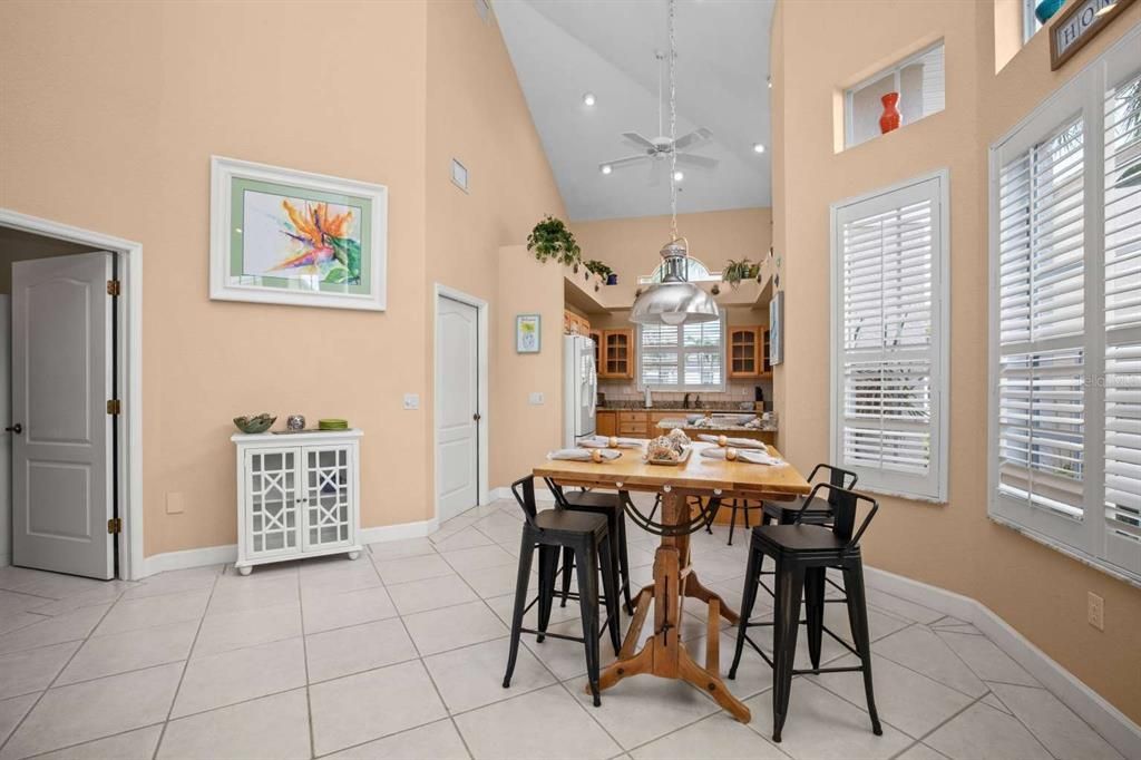 For Sale: $499,500 (2 beds, 2 baths, 1877 Square Feet)