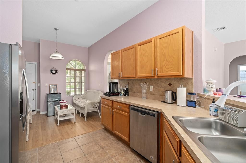 For Sale: $329,000 (4 beds, 2 baths, 1837 Square Feet)