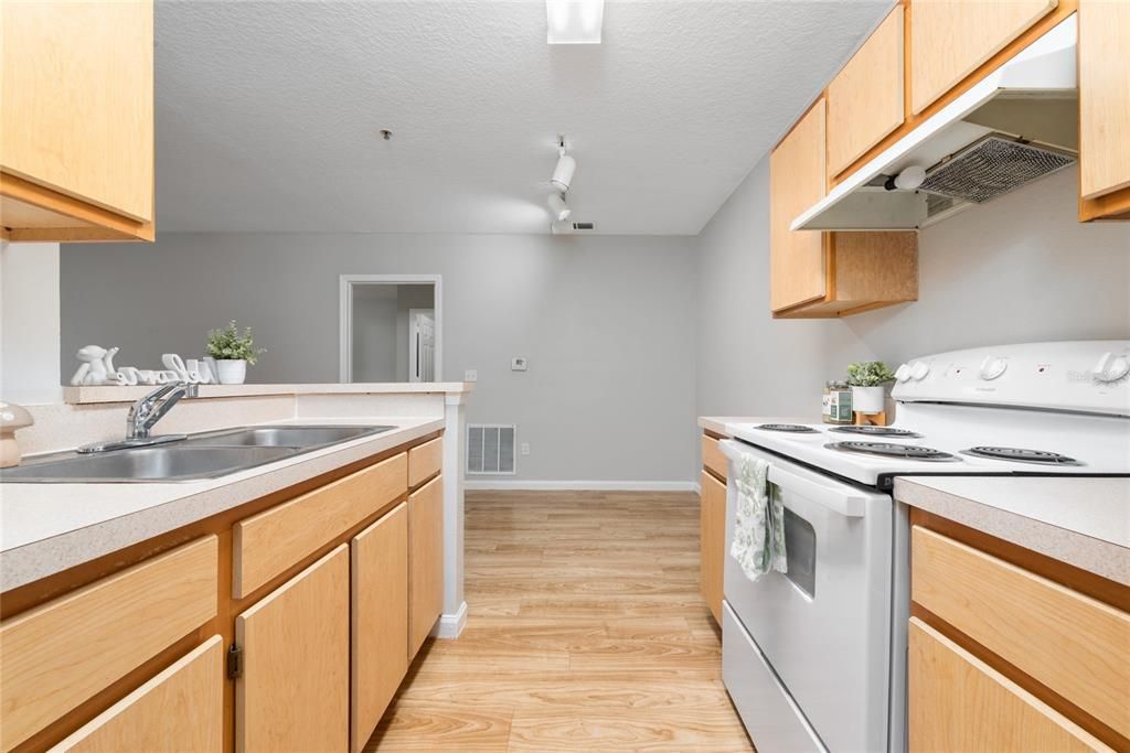 For Rent: $1,995 (2 beds, 2 baths, 1088 Square Feet)