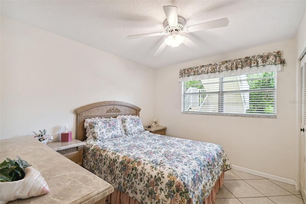 For Sale: $264,900 (2 beds, 2 baths, 1091 Square Feet)