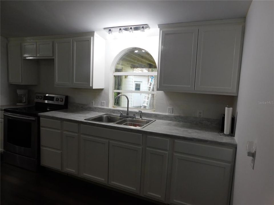 For Sale: $124,900 (3 beds, 2 baths, 1788 Square Feet)