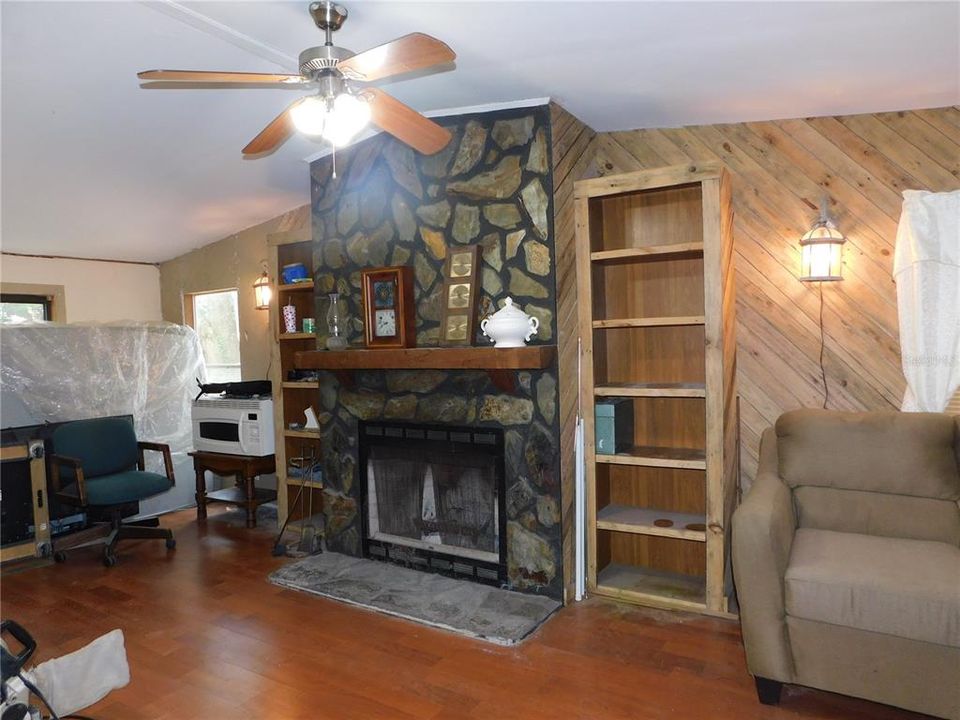 For Sale: $124,900 (3 beds, 2 baths, 1788 Square Feet)