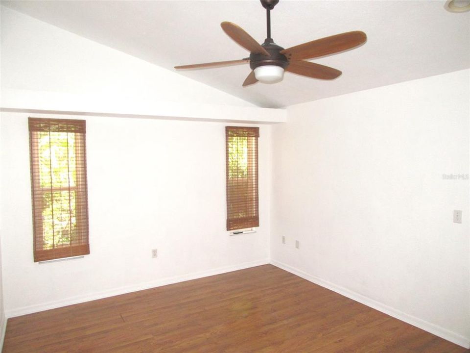 For Rent: $2,100 (3 beds, 2 baths, 1536 Square Feet)