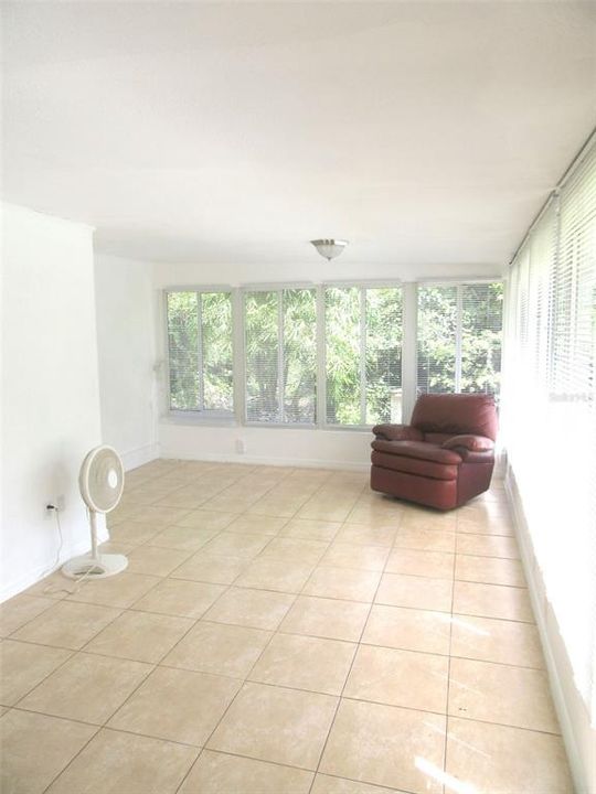 For Rent: $2,100 (3 beds, 2 baths, 1536 Square Feet)