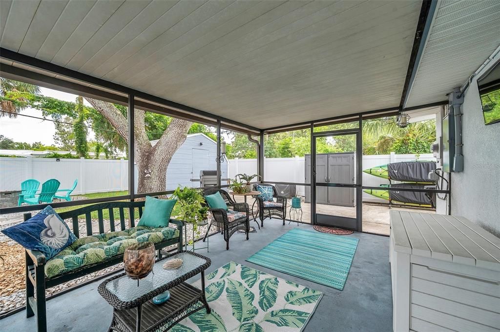 Active With Contract: $475,000 (3 beds, 2 baths, 1492 Square Feet)