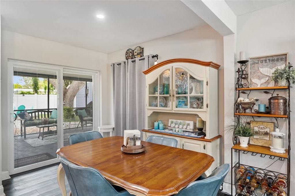 Active With Contract: $475,000 (3 beds, 2 baths, 1492 Square Feet)