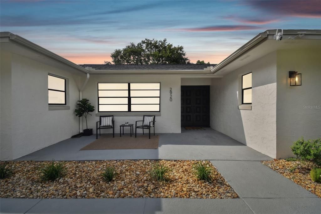 Active With Contract: $469,000 (4 beds, 2 baths, 1914 Square Feet)