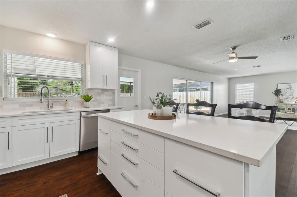 Active With Contract: $469,000 (4 beds, 2 baths, 1914 Square Feet)