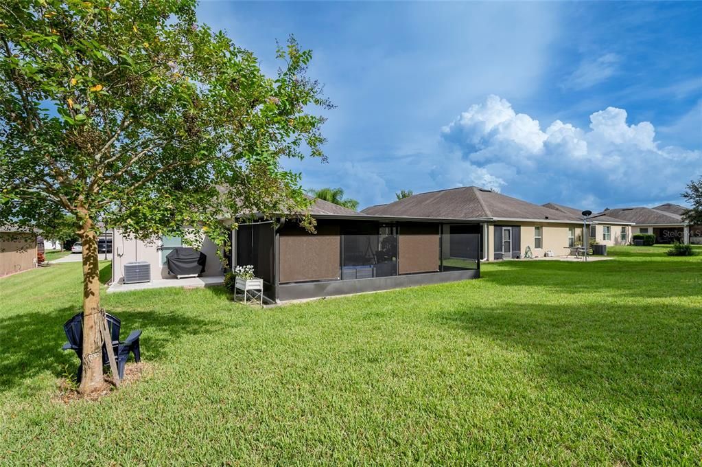 For Sale: $374,999 (4 beds, 2 baths, 1555 Square Feet)