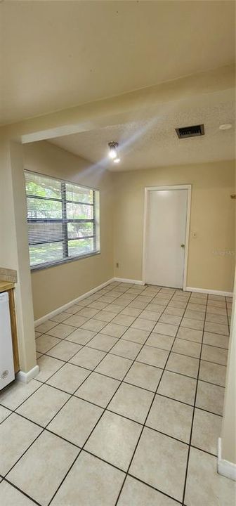 For Rent: $1,975 (3 beds, 2 baths, 1134 Square Feet)