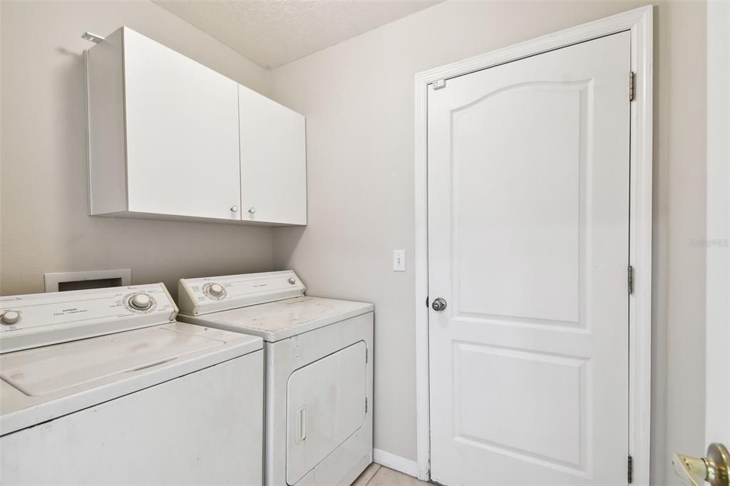 For Sale: $375,000 (3 beds, 2 baths, 1623 Square Feet)