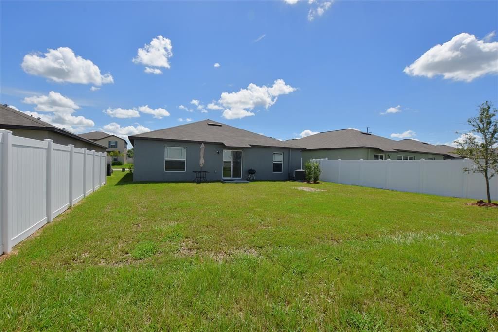 Active With Contract: $289,999 (3 beds, 2 baths, 1555 Square Feet)