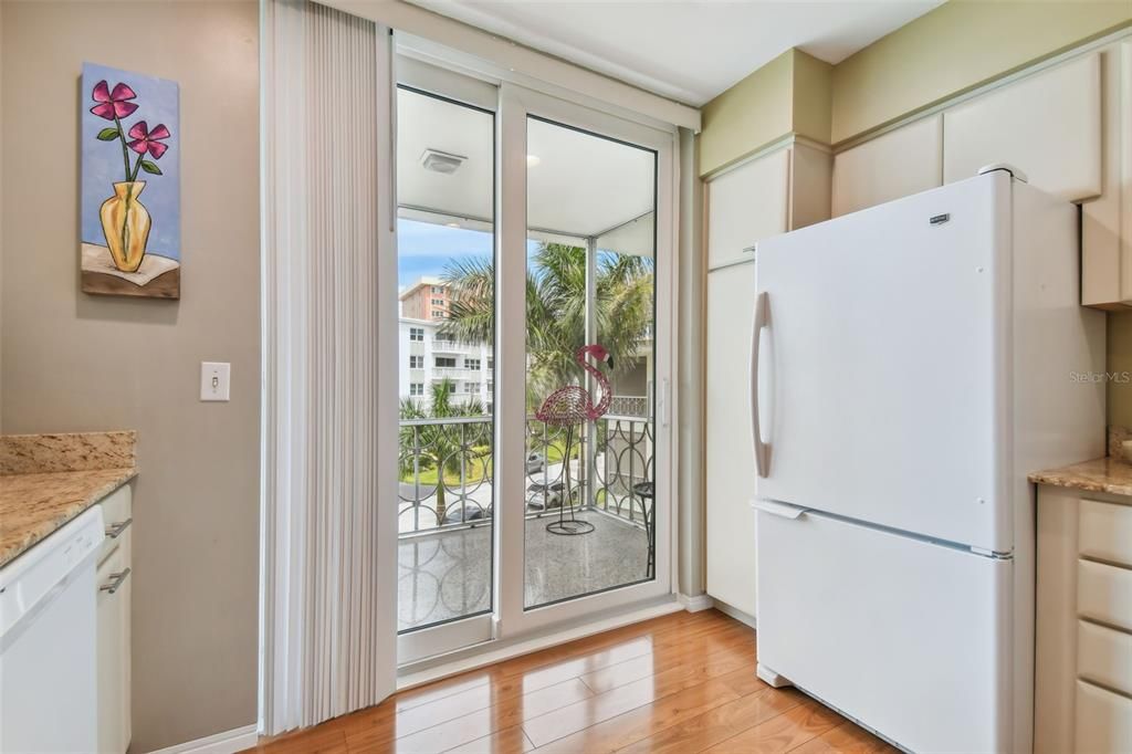 For Sale: $624,900 (2 beds, 2 baths, 1260 Square Feet)