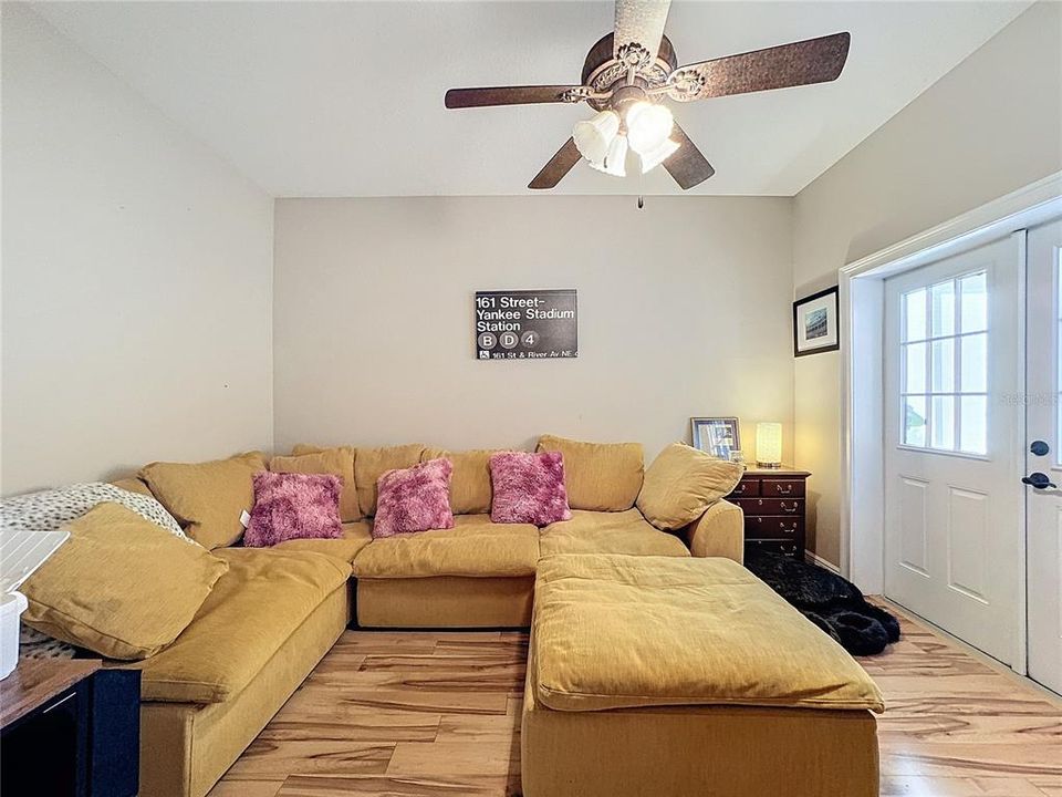 For Sale: $455,000 (2 beds, 2 baths, 1733 Square Feet)